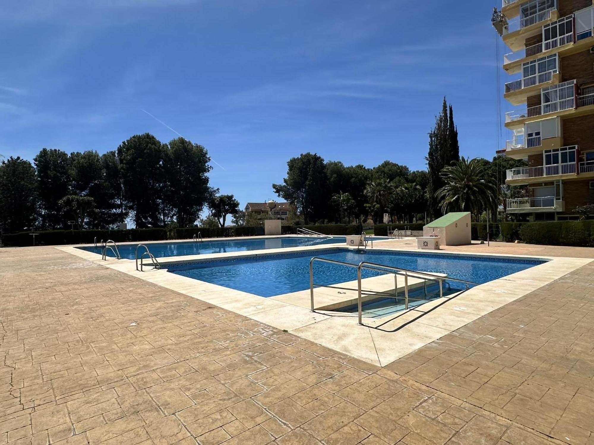 Estudio Agata Con Piscina A 800M De La Playa Benalmadena Luaran gambar