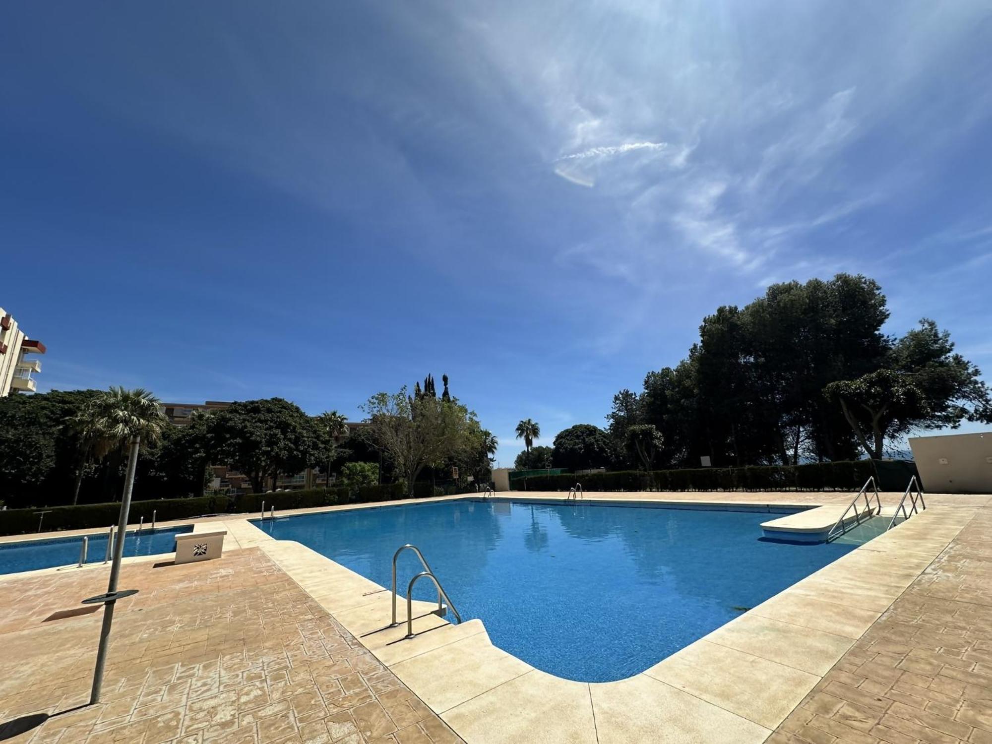 Estudio Agata Con Piscina A 800M De La Playa Benalmadena Luaran gambar